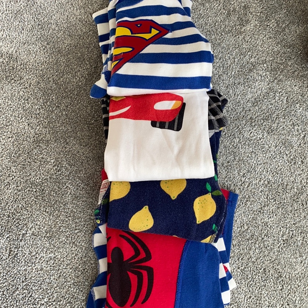 Hanna Anderson boys set of 4 pajamas